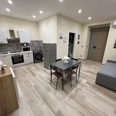 La Dimora Etnea Apartment คาตาเนีย ภายนอก รูปภาพ